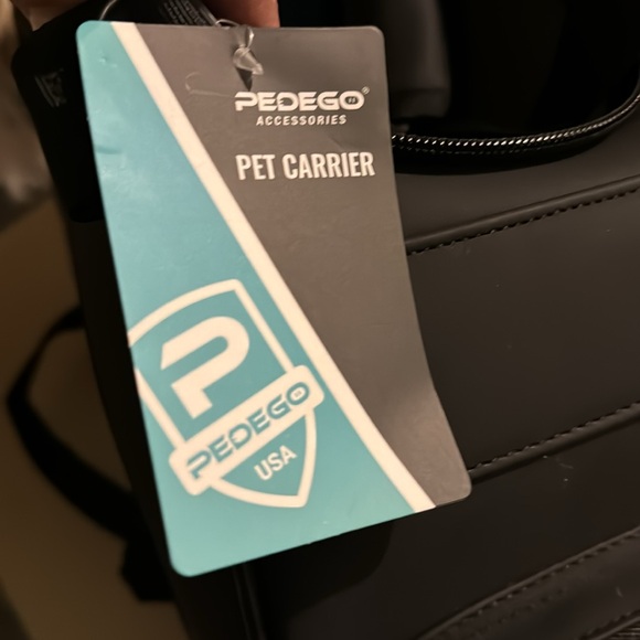 Pedego Pet Carrier. Brand spanking new. Maximum weight 15 pounds. - Picture 17 of 17